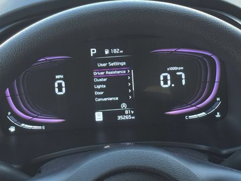 Used 2025 Kia Soul LX w/ LX Technology Package FWD image 38