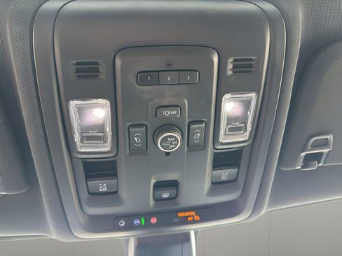 Used 2021 Chevrolet Tahoe High Country w/ Premium Package image 25