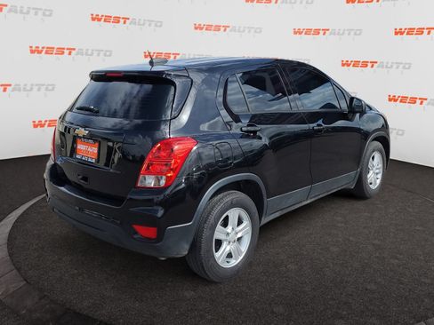 Used 2021 Chevrolet Trax LS FWD image 5