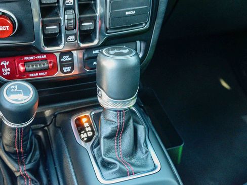 Used 2022 Jeep Wrangler Unlimited Rubicon w/ Cold Weather Group image 20