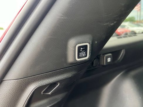 Used 2024 Jeep Grand Cherokee Altitude AWD/4WD image 15