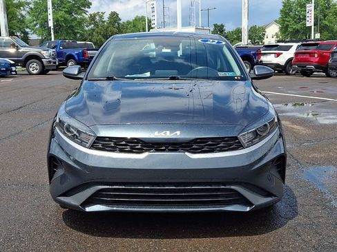 Used 2022 Kia Forte LXS FWD image 2