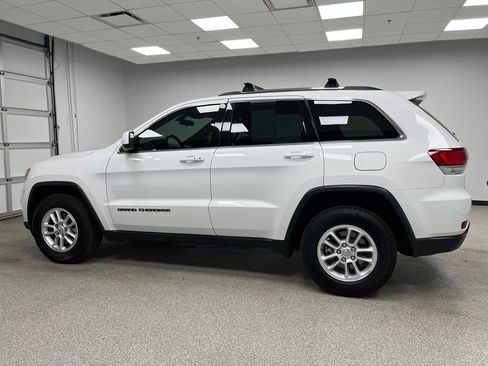 Used 2020 Jeep Grand Cherokee Laredo AWD/4WD image 7