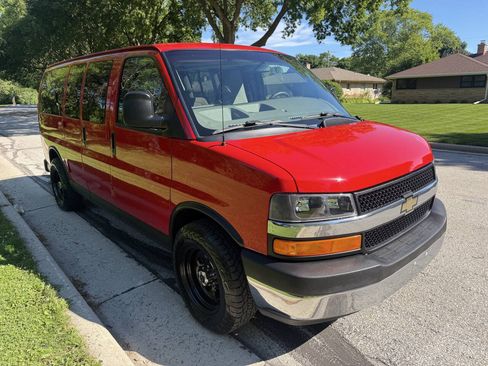 Used 2013 Chevrolet Express 1500 LT w/ LT Preferred Equipment Group AWD/4WD image 7