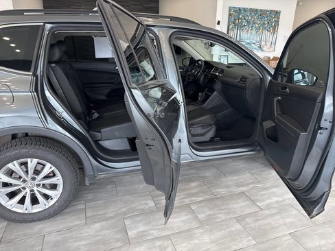 Used 2019 Volkswagen Tiguan SE image 14