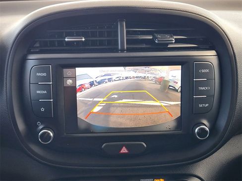 Used 2022 Kia Soul LX w/ Technology Package image 19
