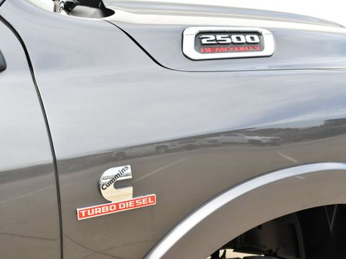 Used 2020 RAM 2500 Laramie AWD/4WD image 5