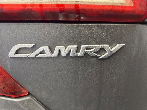 Used 2012 Toyota Camry LE image 14