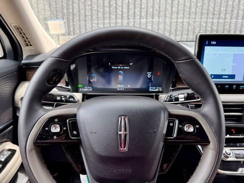 New 2025 Lincoln Corsair Grand Touring image 25