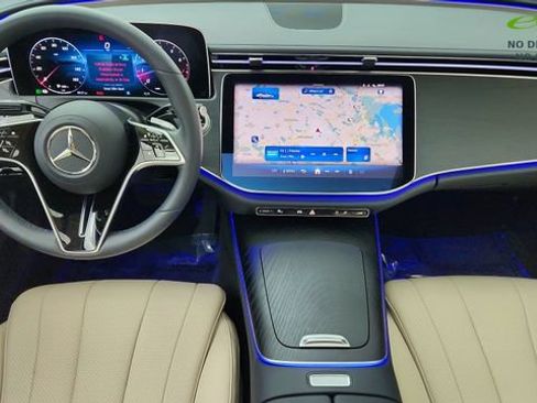 Used 2024 Mercedes-Benz E 350 4MATIC Sedan image 36