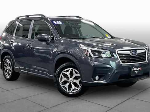 Used 2021 Subaru Forester Premium AWD/4WD image 3
