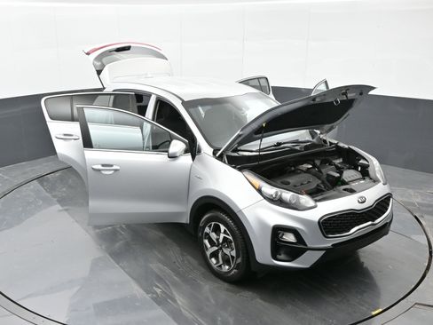 Used 2020 Kia Sportage LX image 45