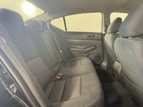 Used 2025 Nissan Altima 2.5 SV FWD image 13