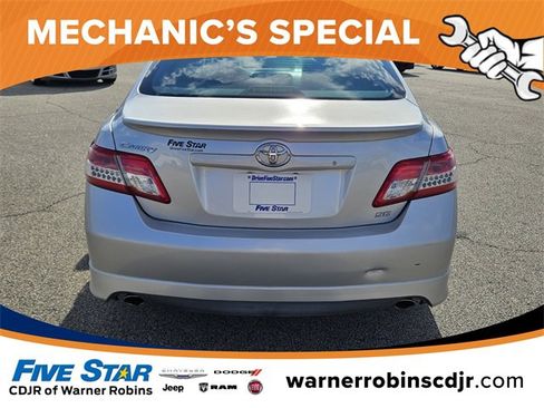 Used 2011 Toyota Camry SE image 10