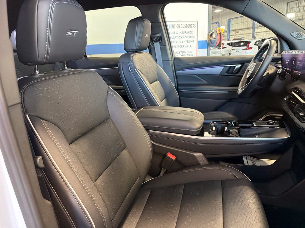 Used 2026 Buick Enclave Sport Touring AWD/4WD image 30