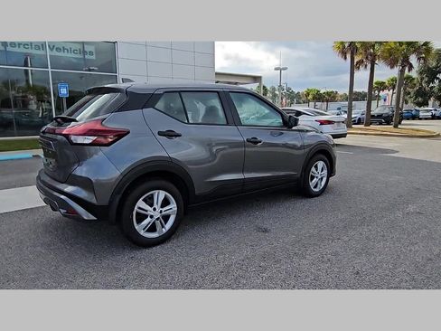 New 2025 Nissan Kicks Play S image 35