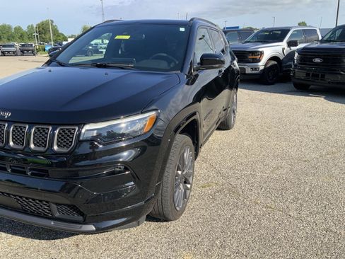 Used 2023 Jeep Compass High Altitude AWD/4WD image 16
