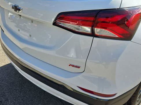 Used 2023 Chevrolet Equinox RS FWD image 12