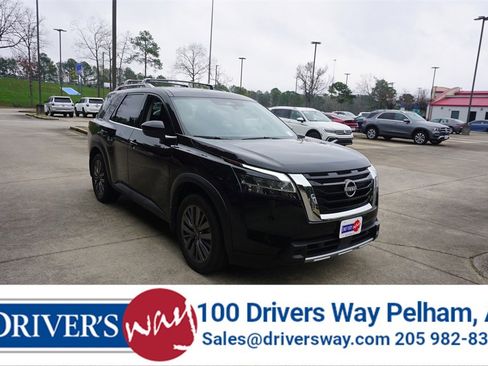 Used 2024 Nissan Pathfinder SL w/ SL Premium Package image 1