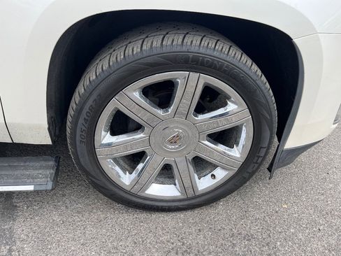 Used 2015 Cadillac Escalade Premium RWD image 21