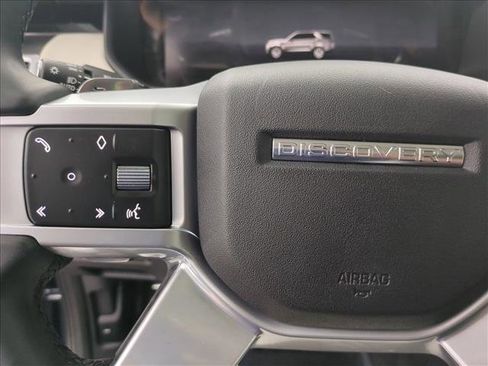 Certified 2025 Land Rover Discovery S AWD/4WD image 20