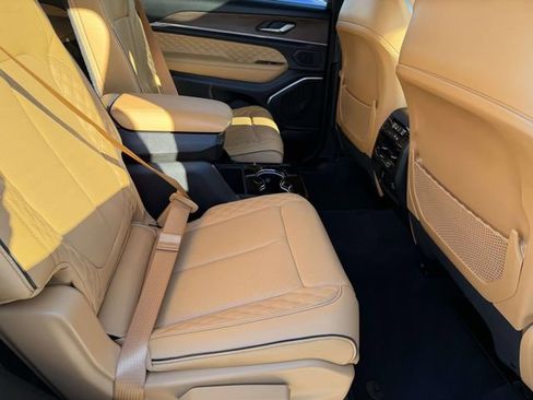 Used 2024 Jeep Grand Cherokee L Summit image 8