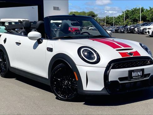 Used 2023 MINI Cooper S FWD image 1