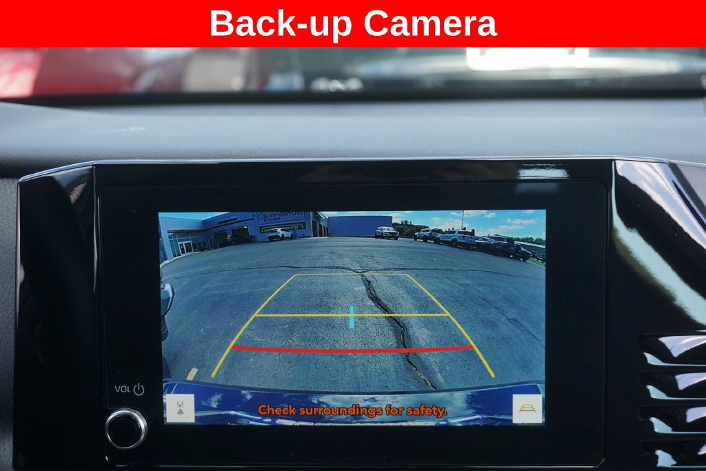 Used 2025 Toyota Camry SE AWD/4WD image 8