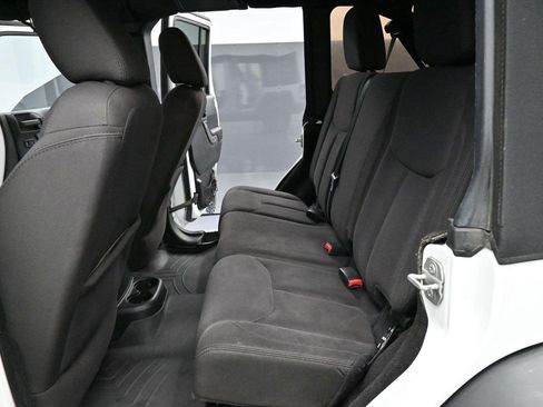 Used 2015 Jeep Wrangler Unlimited Sport w/ Quick Order Package 24S AWD/4WD image 25