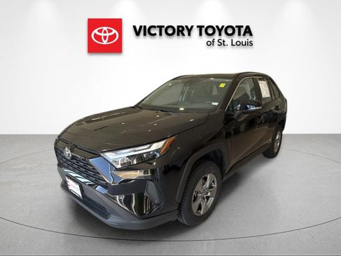 Used 2025 Toyota RAV4 XLE image 7