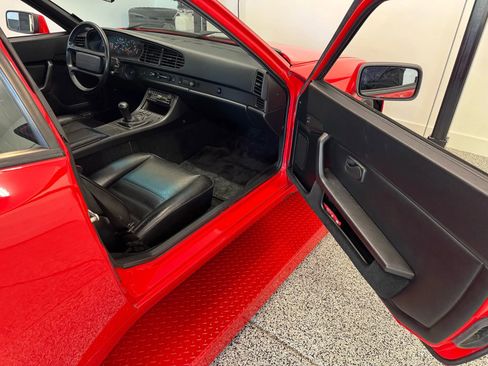 Used 1986 Porsche 944 Turbo image 13