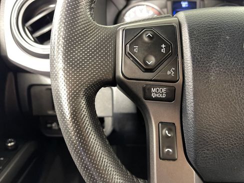 Used 2018 Toyota Tacoma TRD Sport RWD image 36