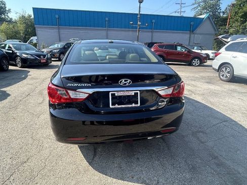 Used 2012 Hyundai Sonata Limited w/ Navigation Pkg FWD image 11