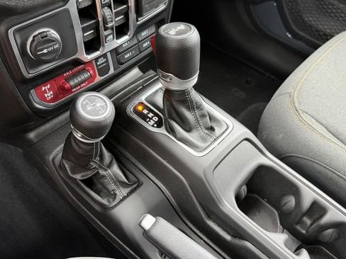 Used 2025 Jeep Wrangler Unlimited Sport S 4xe AWD/4WD image 22