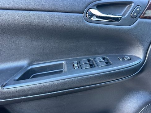 Used 2013 Chevrolet Impala LTZ image 11