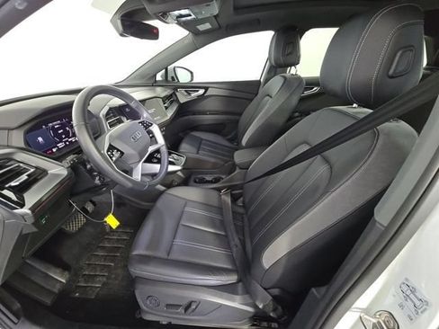 Used 2023 Audi Q4 e-tron Premium Plus w/ Premium Plus AWD/4WD image 5