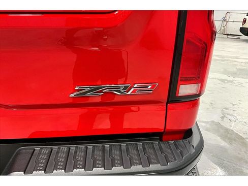 Used 2024 Chevrolet Silverado 2500 ZR2 w/ Technology Package AWD/4WD image 39