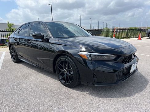 Used 2025 Honda Civic Sport image 3