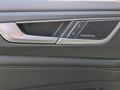 Used 2024 Volkswagen Atlas Cross Sport SEL Premium R-Line image 11