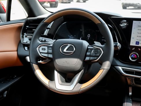 Used 2025 Lexus RX 350 Premium w/ Accessory Package (Z1) AWD/4WD image 18