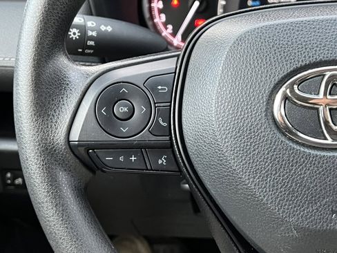 Used 2023 Toyota RAV4 LE image 17