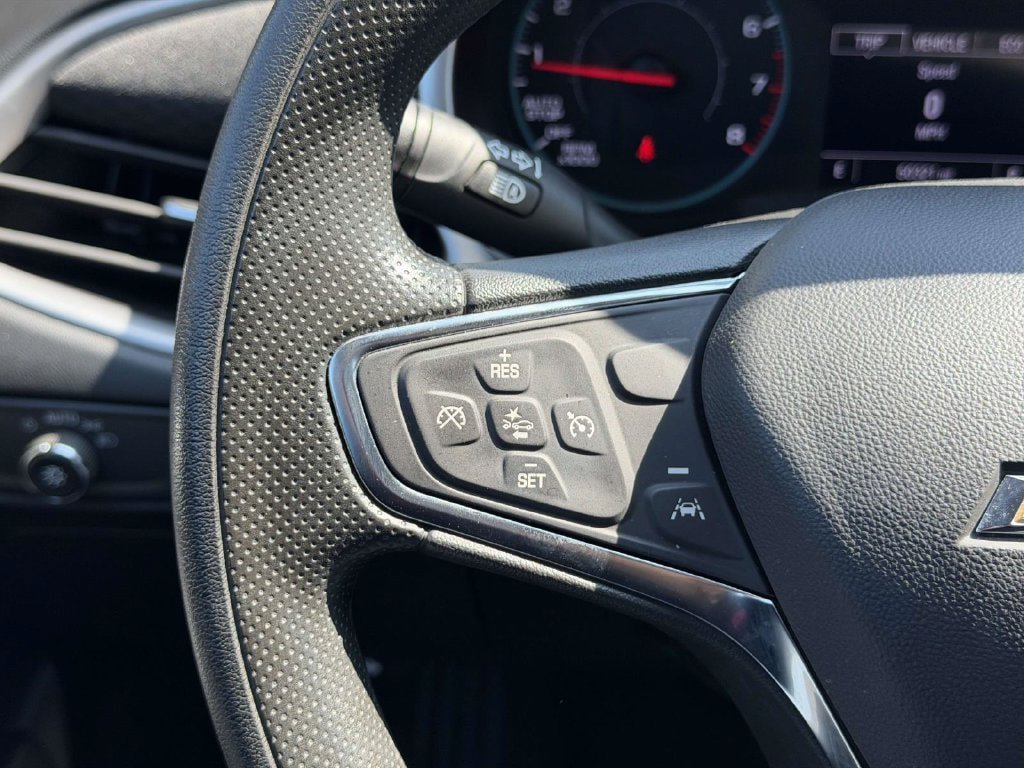 Used 2025 Chevrolet Malibu LT FWD image 9