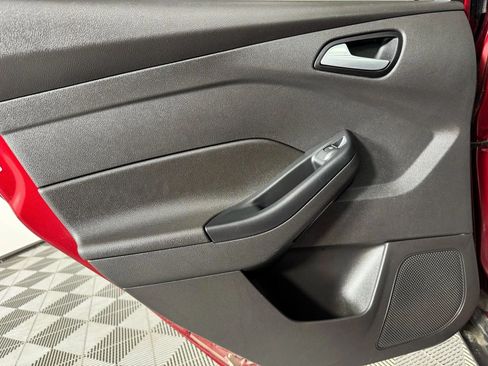 Used 2017 Ford Focus SE FWD image 36