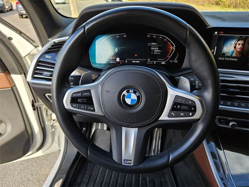 Used 2023 BMW X5 xDrive40i w/ M Sport Package image 10