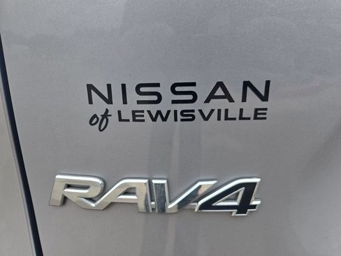 Used 2023 Toyota RAV4 LE AWD/4WD image 33