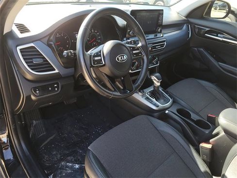 Used 2021 Kia Seltos S image 18