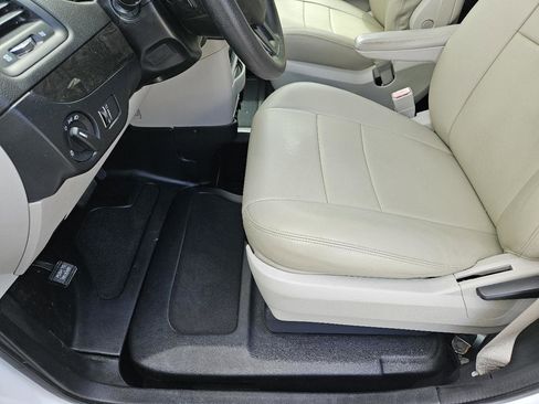 Used 2019 Dodge Grand Caravan SE w/ Power Convenience Group I FWD image 31