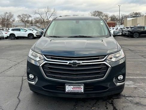 Used 2019 Chevrolet Traverse LT image 2