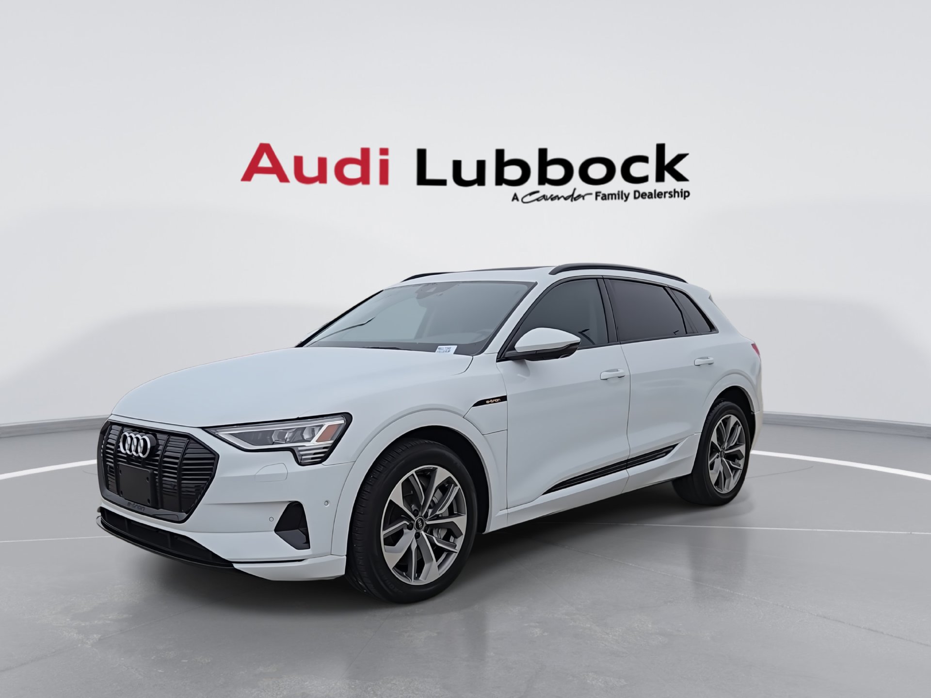 Used 2021 Audi e-tron Premium Plus w/ Premium Plus Package AWD/4WD image 4