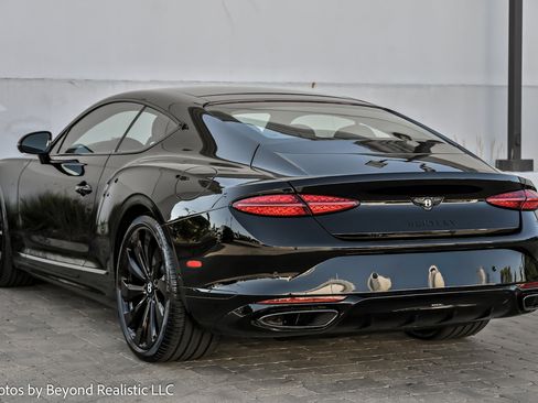 Used 2025 Bentley Continental GT image 4
